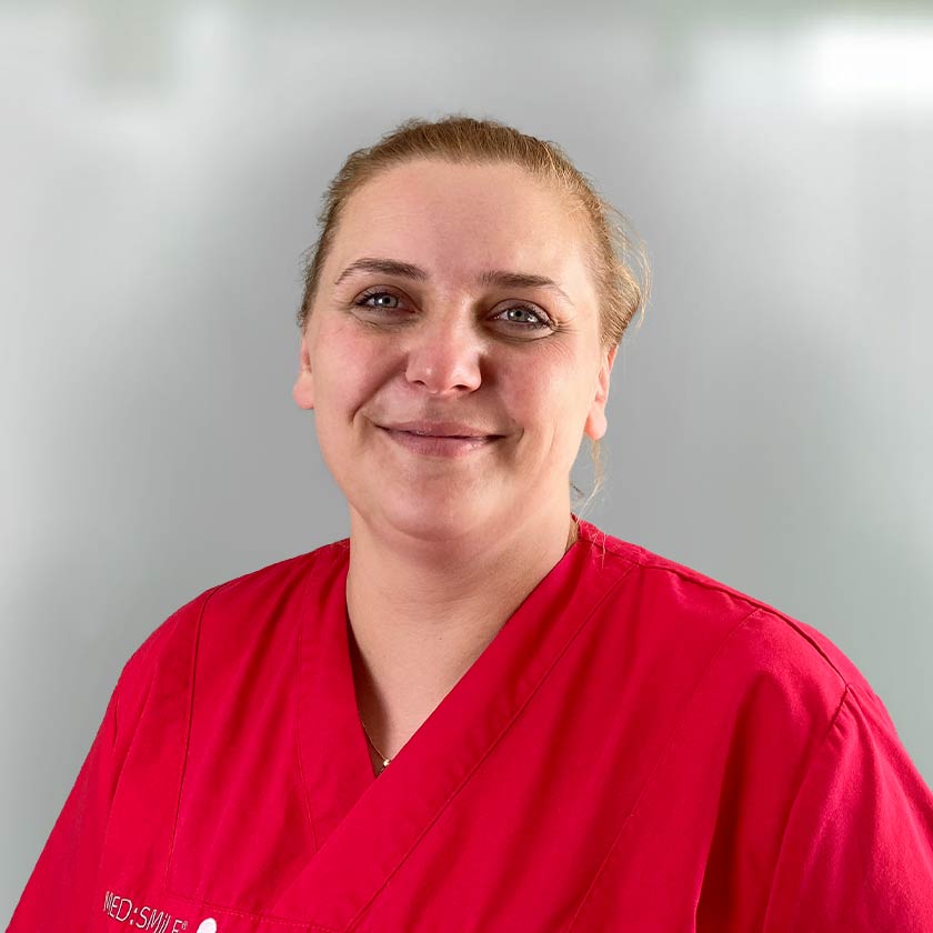 MED:SMILE-Mitarbeiterin Andrea
